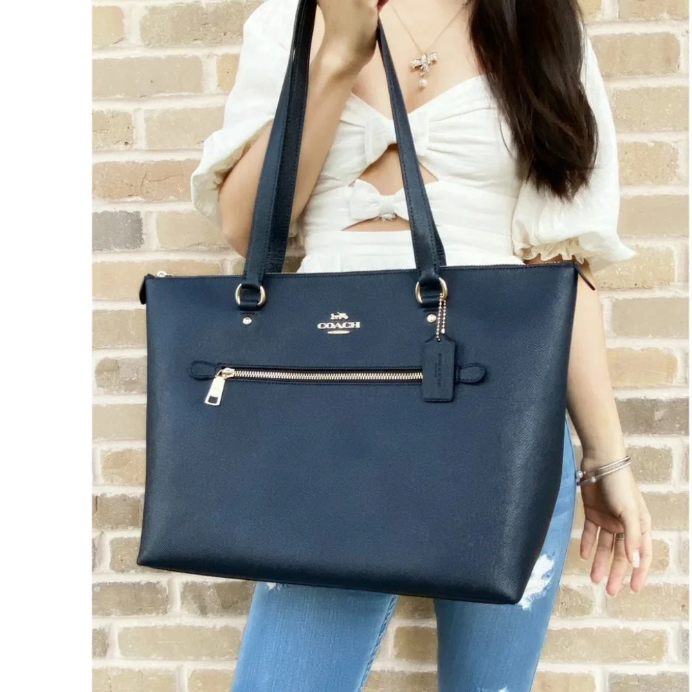 New! Coach gallery cross grain  Leather midnight Tote Bag.